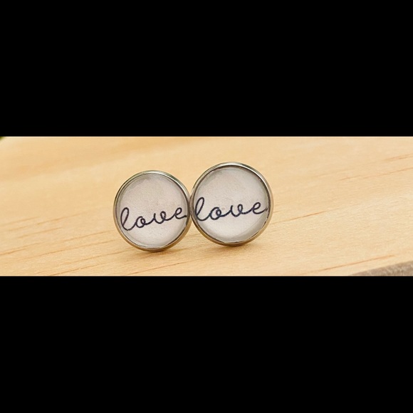 Love, Faith, Hope cabochon studs. - Picture 2 of 8